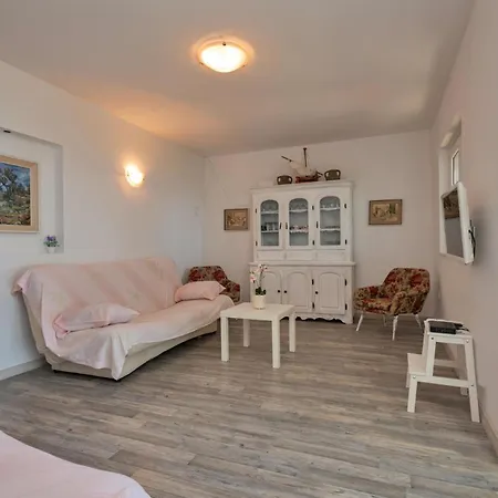 14 Semesterbostad Podgora (Split-Dalmatia)