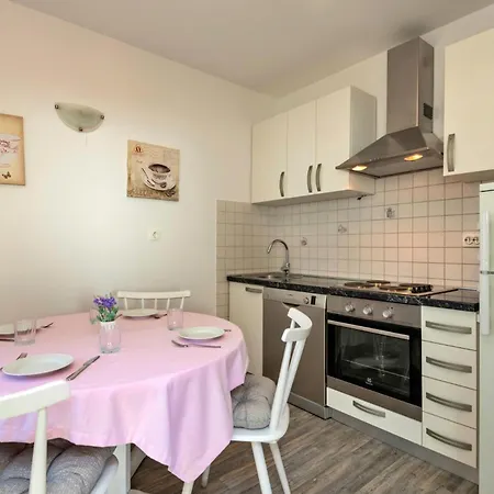 Holiday home Cozy In With Kitchen