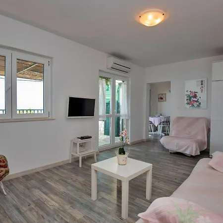 Cozy In With Kitchen Holiday home
